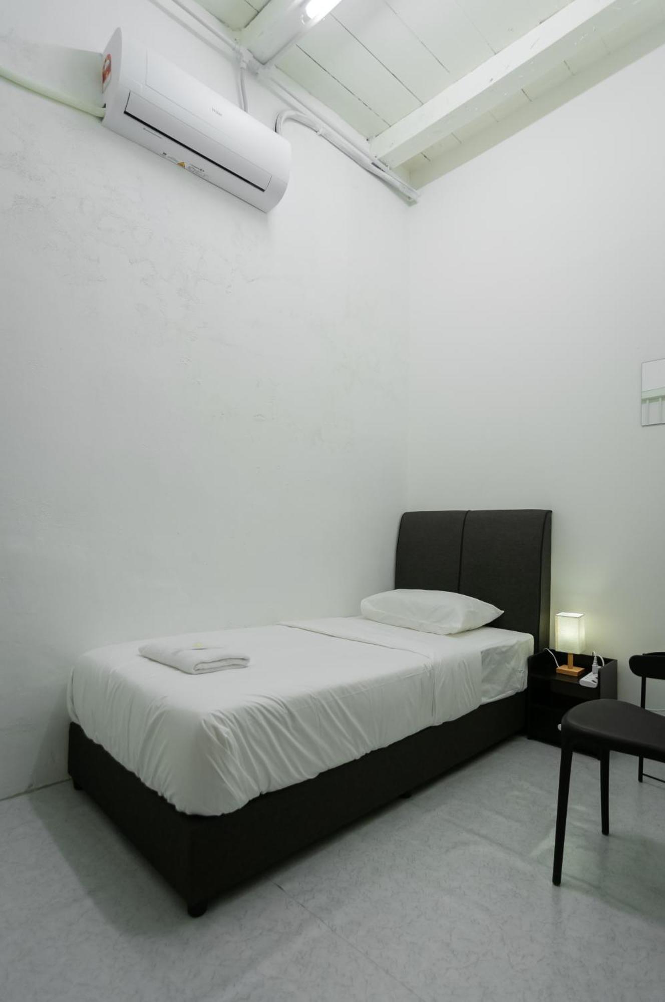 Aayu Seckchuan George Town Penang Hostel Buitenkant foto